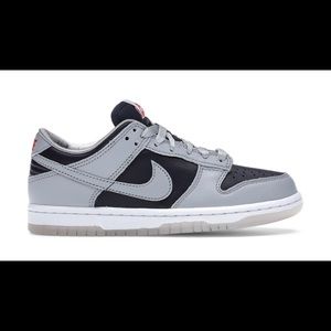 Nike dunks college navy